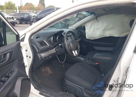 2015 Subaru Legacy 2.5I z USA, uszkodzony, nr VIN 4S3BNBA62F3072866